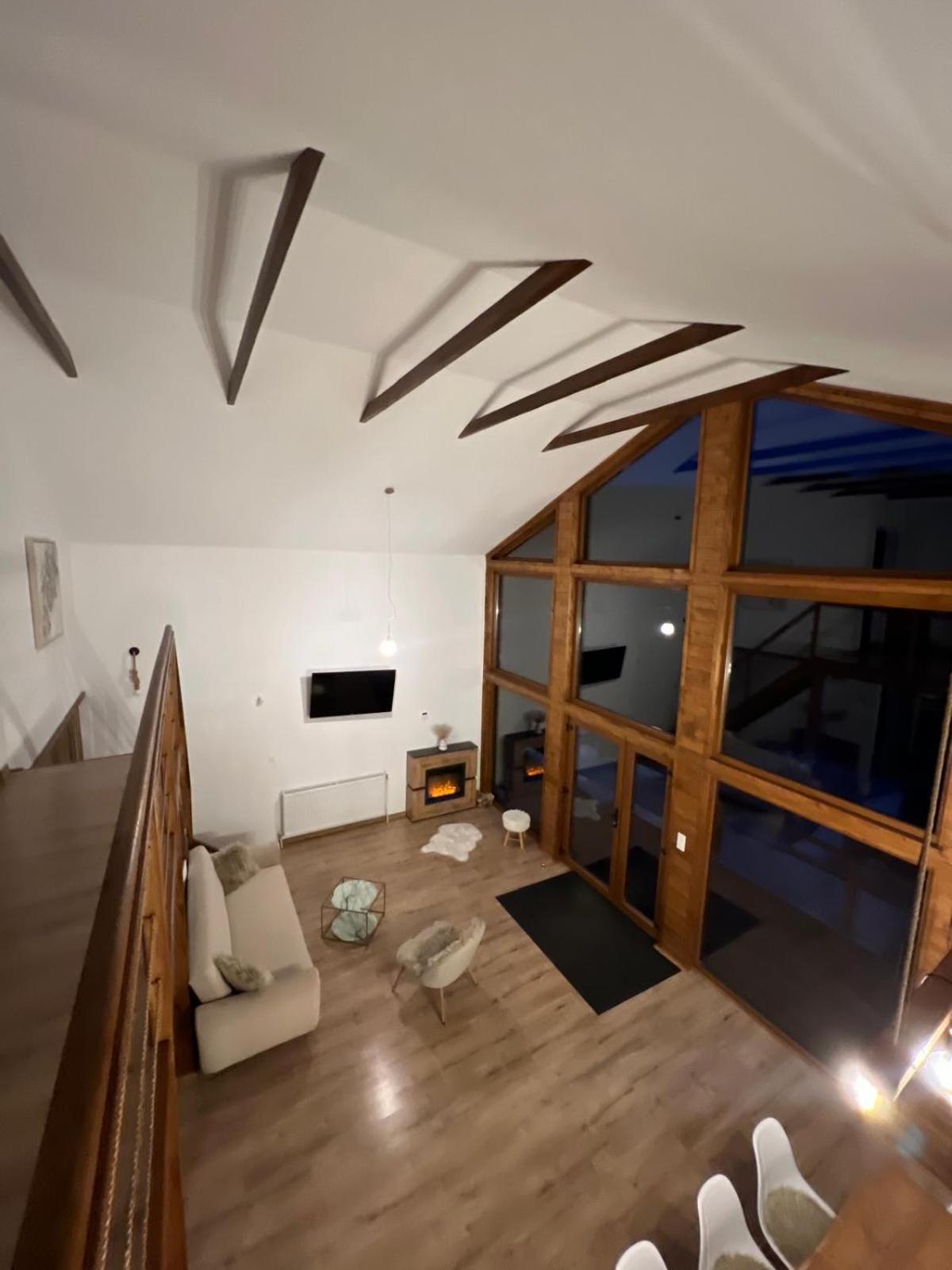 Le Chalet M - Cabana Cu O Panorama De Poveste. Surdesti  Экстерьер фото